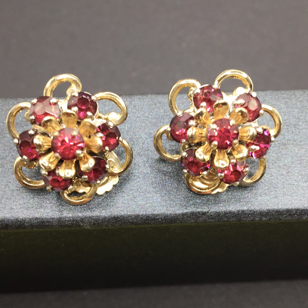 Vintage Barclay Flower Earrings